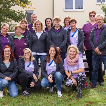 Das Team des Diakonie-Pflegedienst Lichtenstein Teamfoto der Mitarbeitenden des Pflegedienstes