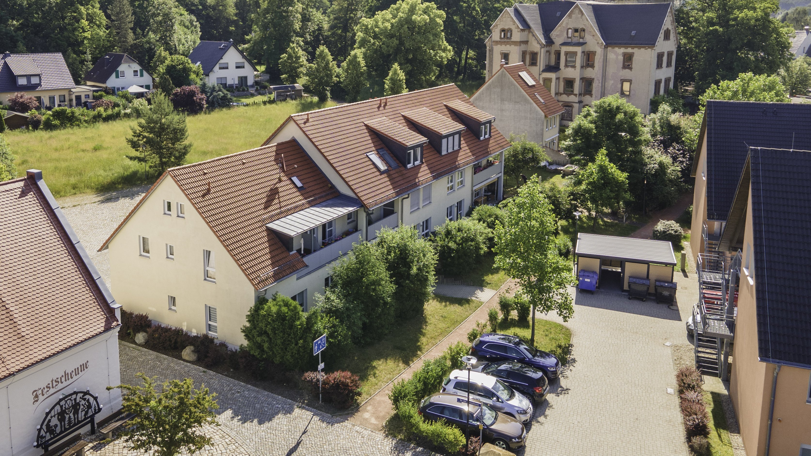Das Gebäude für das Betreute Wohnen neben dem Urbanushaus in der Nähe der Kirche